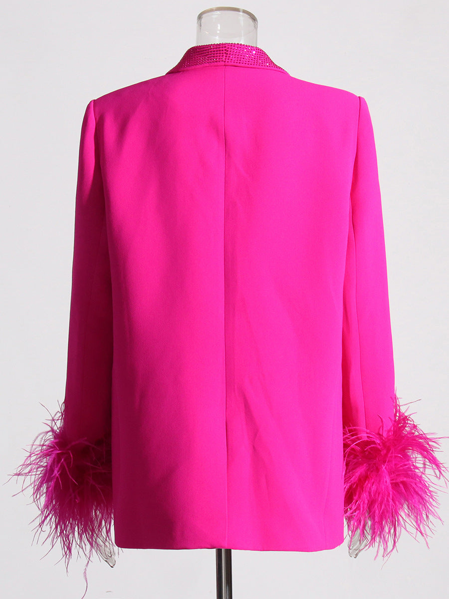 Elegant and trendy little suit for women