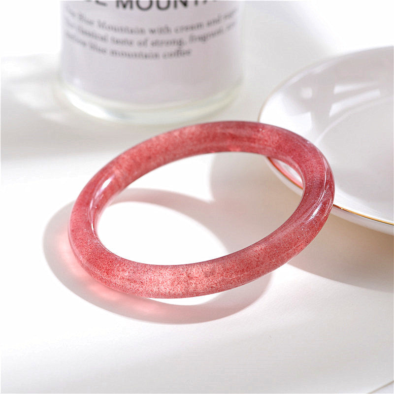 Trendy natural strawberry crystal bracelet