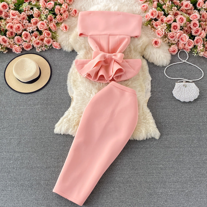 Zweiteiliges Set mit gerüschtem, schulterfreiem Crop-Top