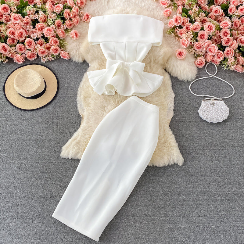 Zweiteiliges Set mit gerüschtem, schulterfreiem Crop-Top
