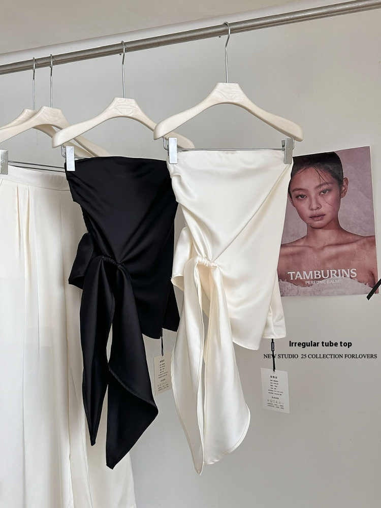 Set aus unregelmäßigem Tube-Top, Weste, hoher Taille und lässigen Hosen mit weitem Bein