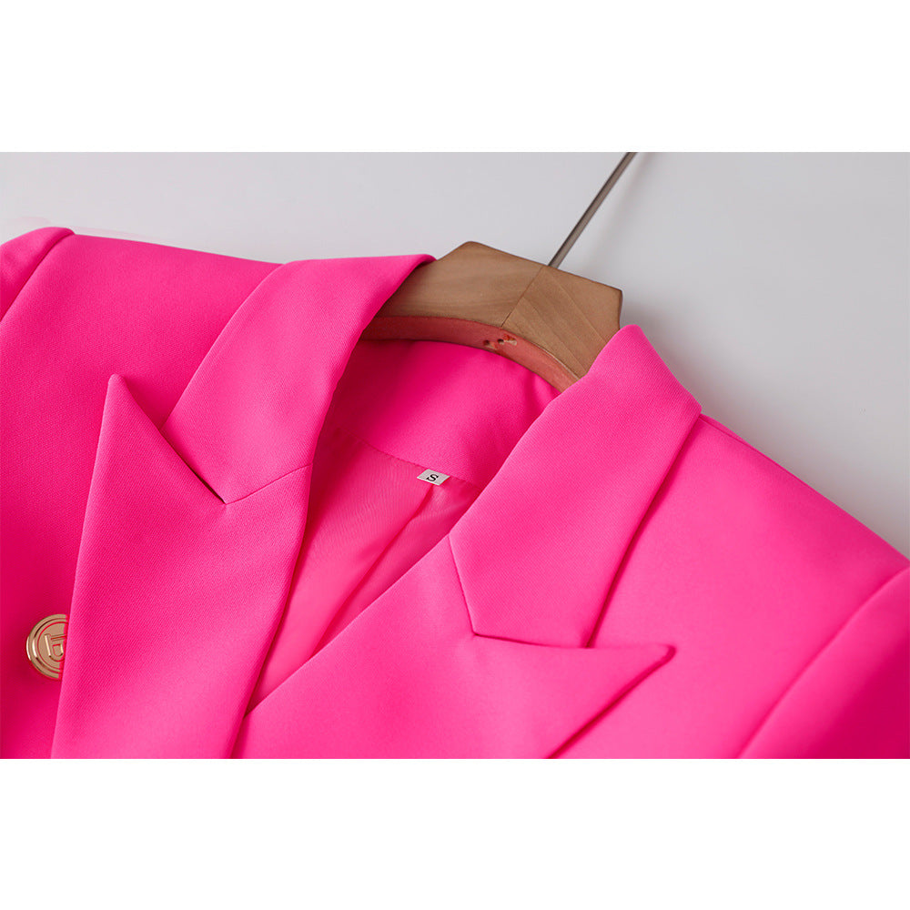 Small coat with fluorescent pockets and metal buttons