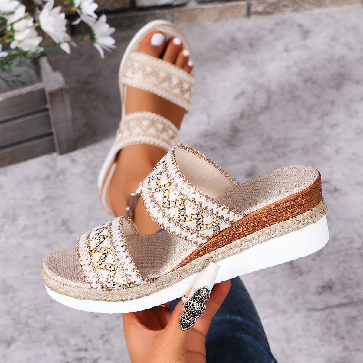 Women's Trendy Wavy Pattern Woven Sandals