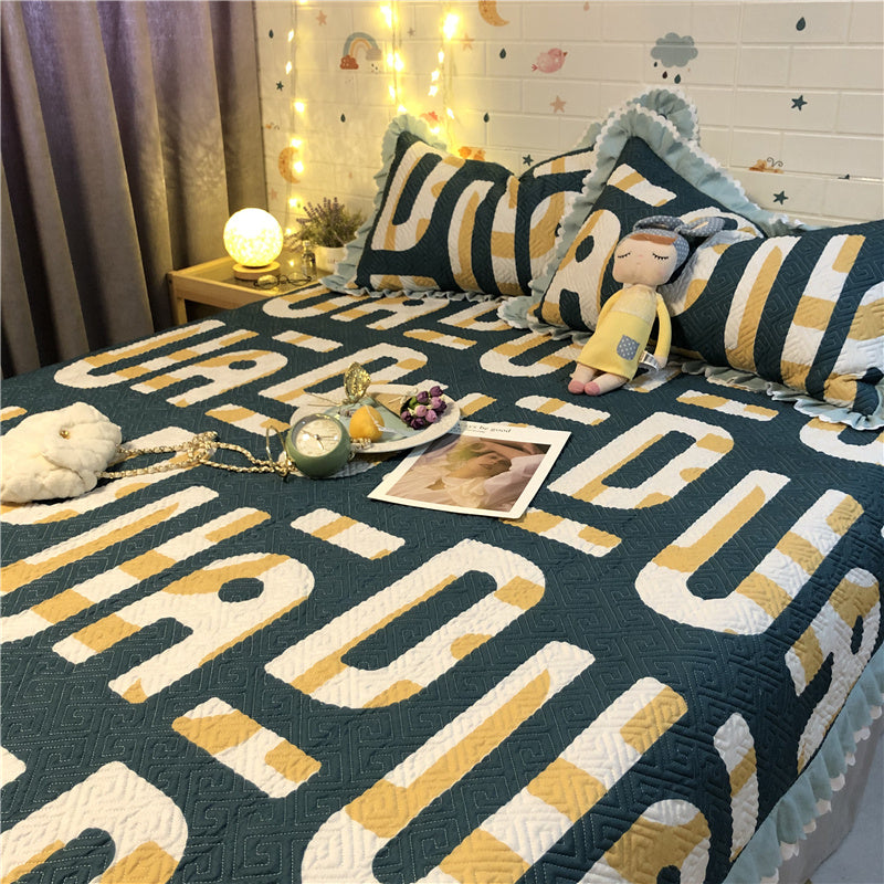 Parure de lit trois pièces en coton vintage