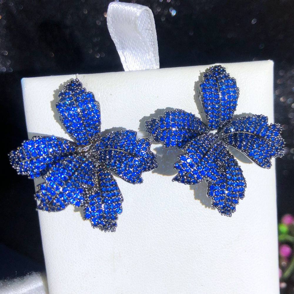 Simple and high quality earrings for women