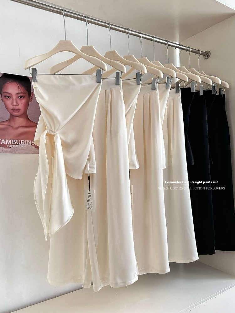 Set aus unregelmäßigem Tube-Top, Weste, hoher Taille und lässigen Hosen mit weitem Bein
