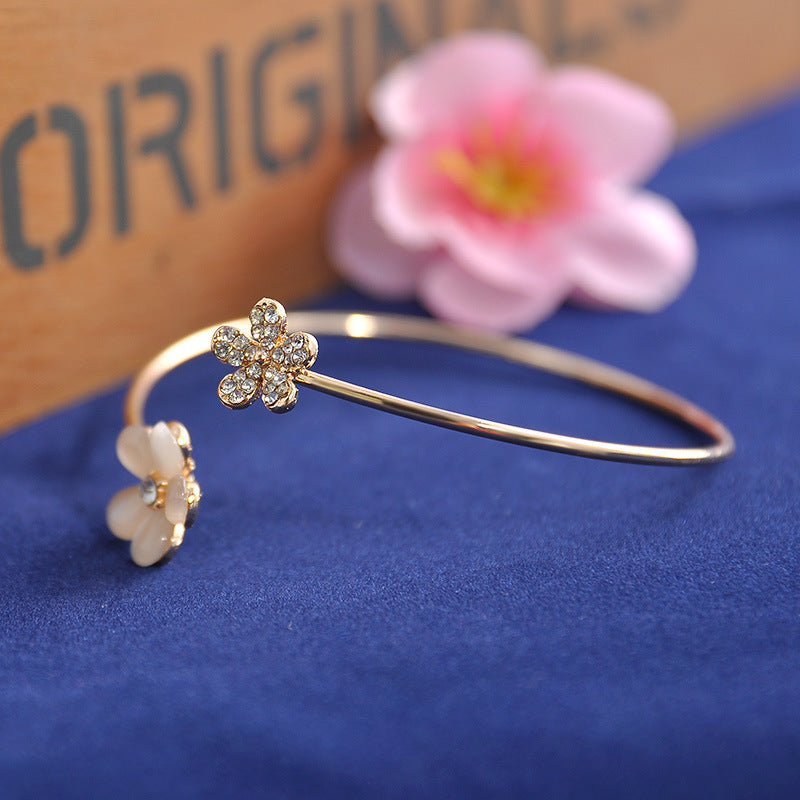 Little daisy bracelet