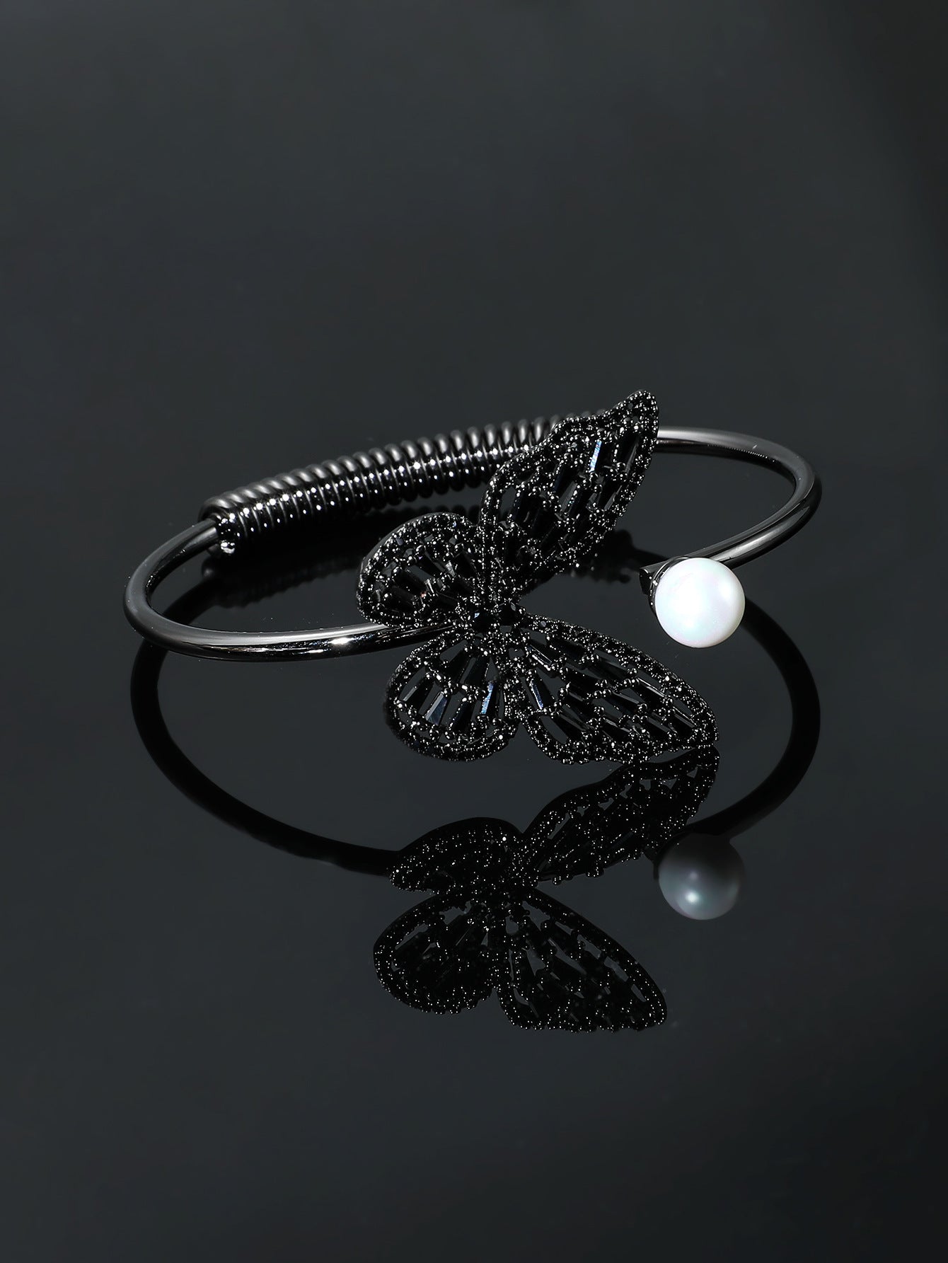 Vintage hollow out bracelet for women