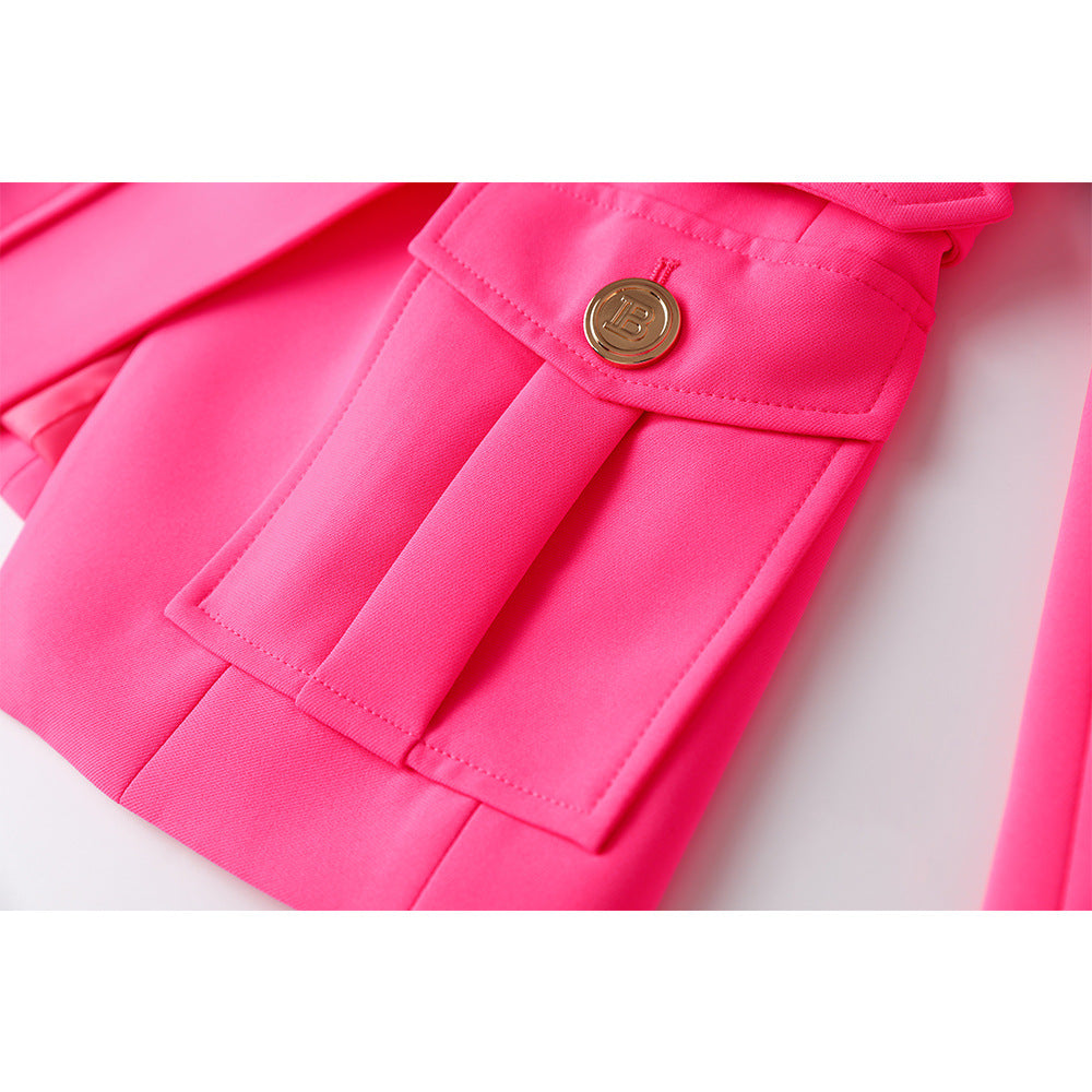 Small coat with fluorescent pockets and metal buttons