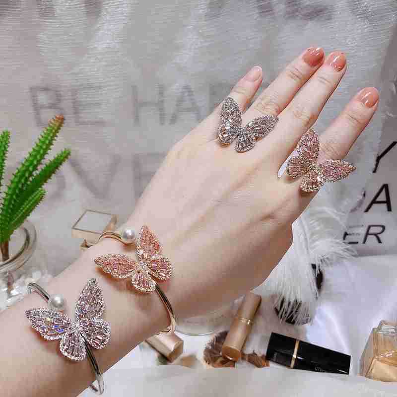 Vintage hollow out bracelet for women