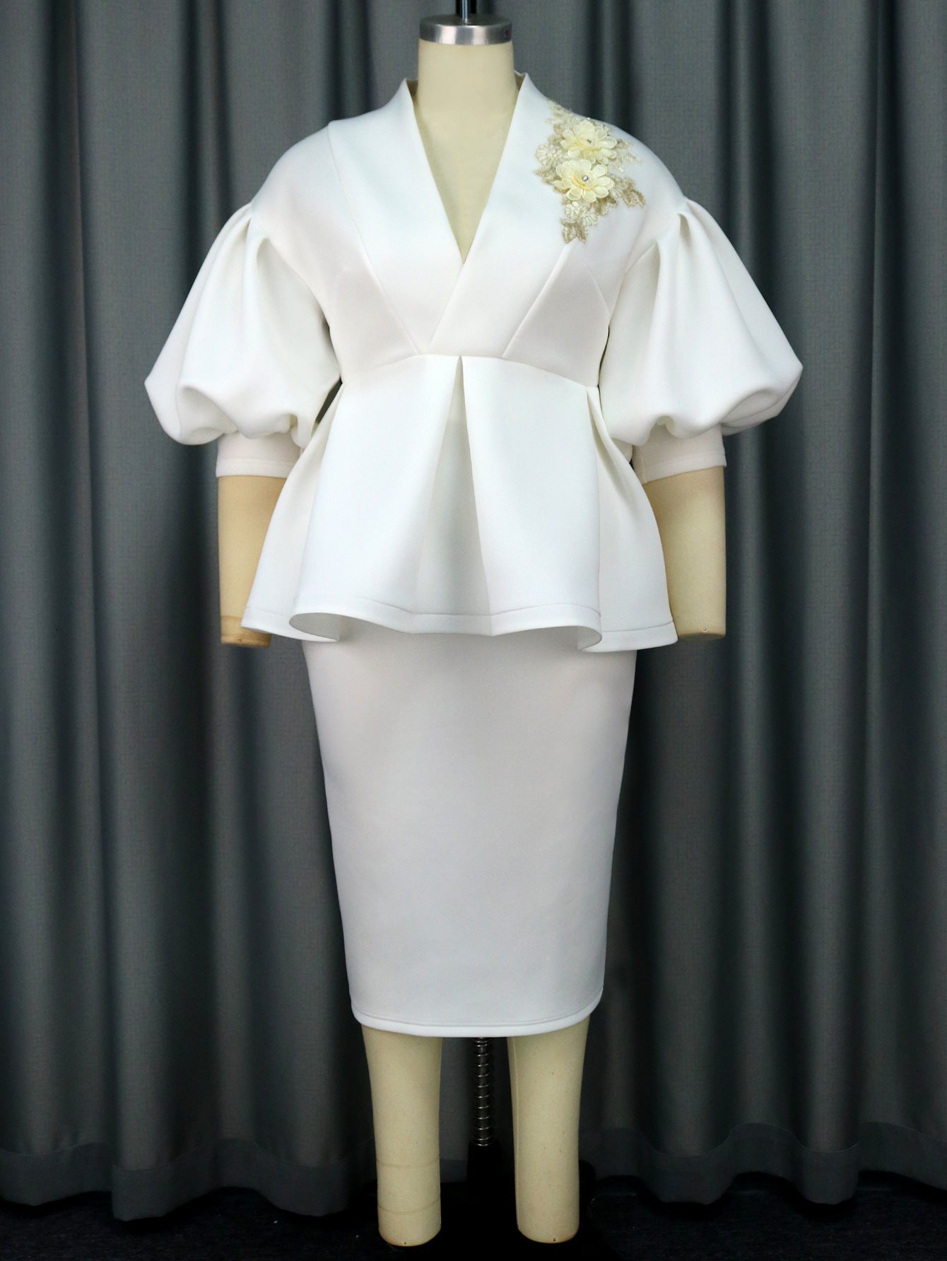 Solid color lantern sleeve suit