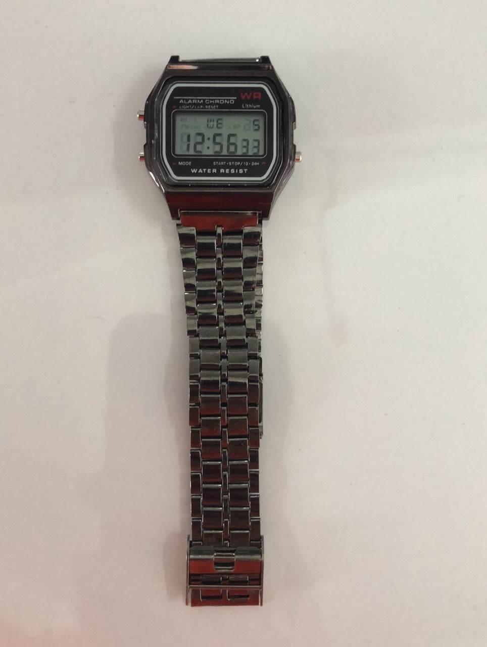 Montre électronique à bracelet en acier - Style & confort