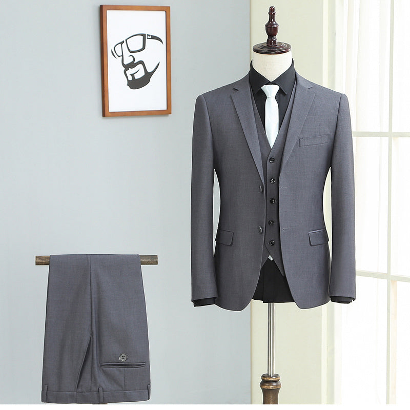 Dreiteiliger Anzug für Herren, schicker und eleganter Stil