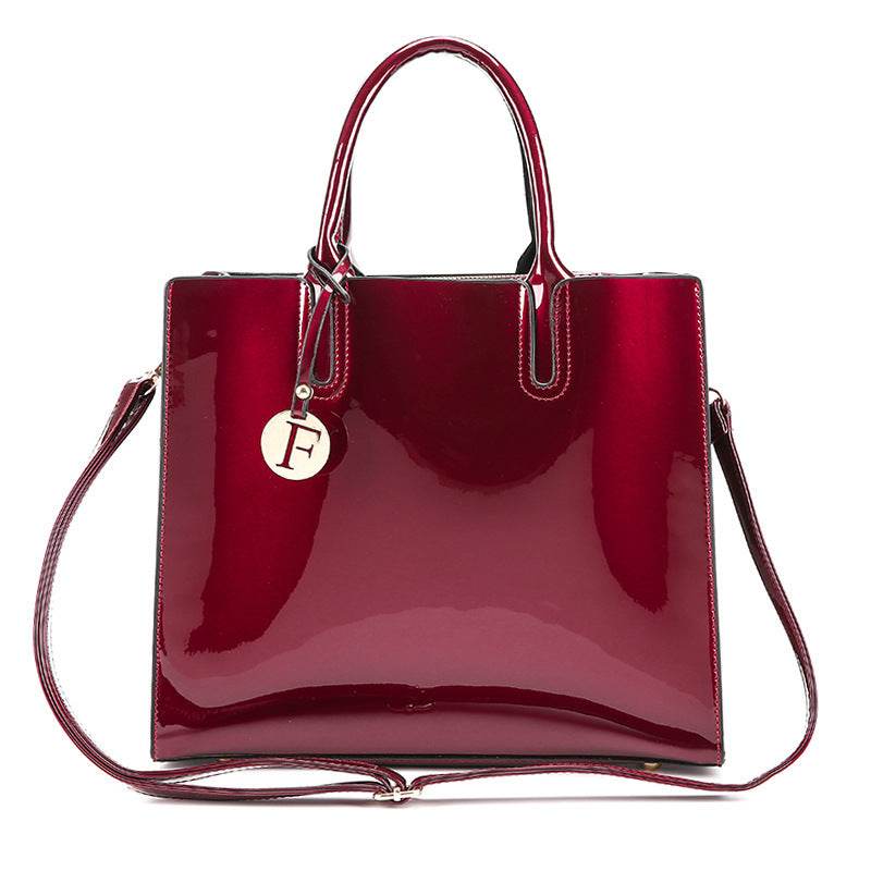 Sac à main en cuir verni brillant - Style & confort