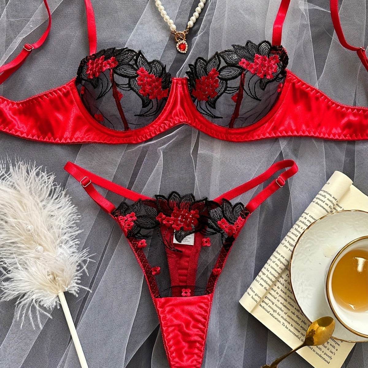 Lingerie transparente brodée en maille chaude multicolore pour la Saint-Valentin - Style & confort