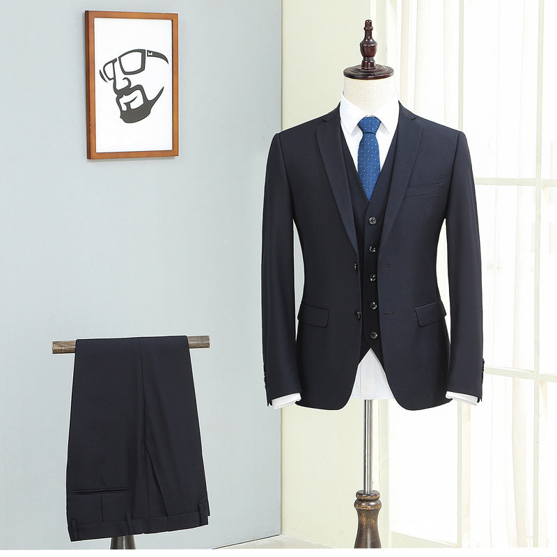 Dreiteiliger Anzug für Herren, schicker und eleganter Stil