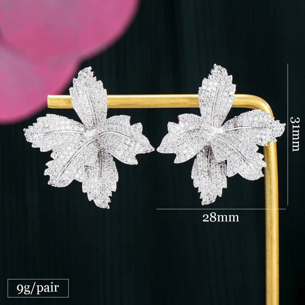 Simple and high quality earrings for women