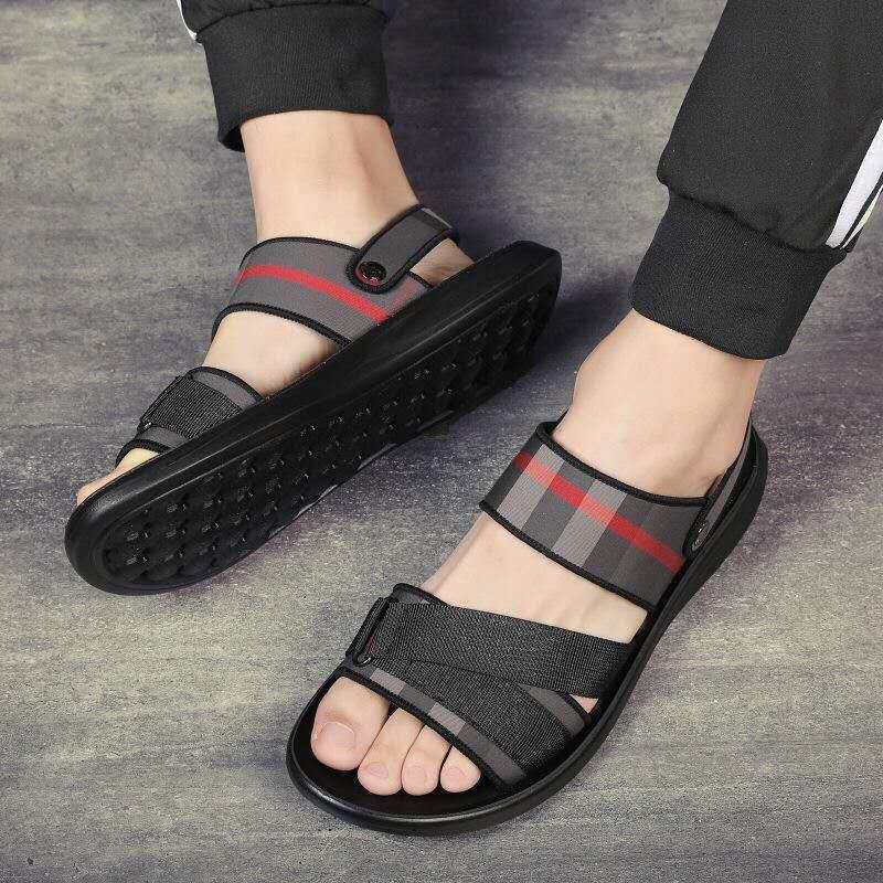 Trendige Herrensandalen