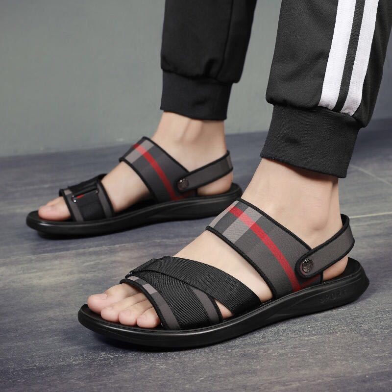 Trendige Herrensandalen