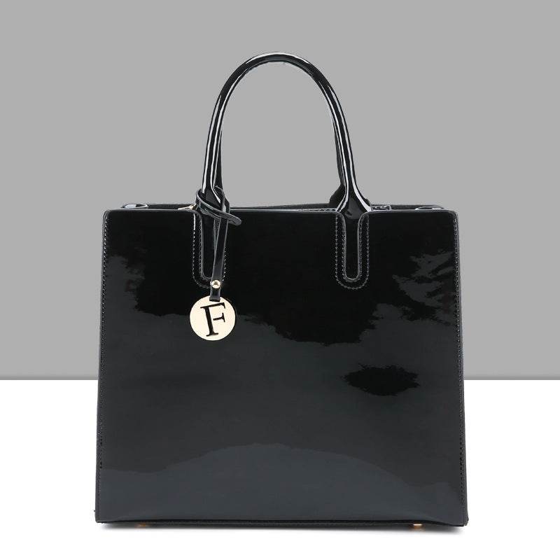 Sac à main en cuir verni brillant - Style & confort