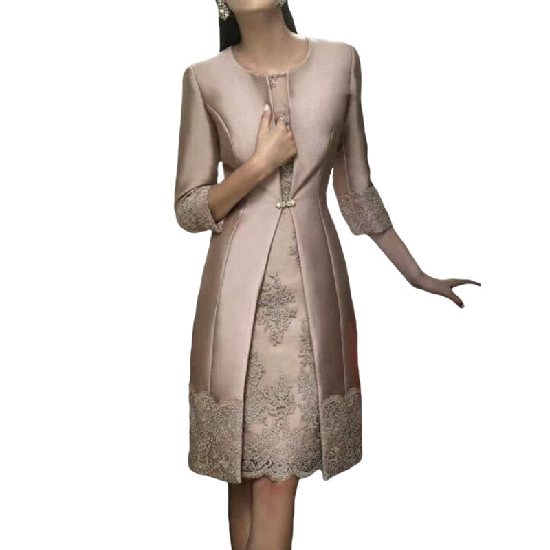 Simple mid-length satin toast suit