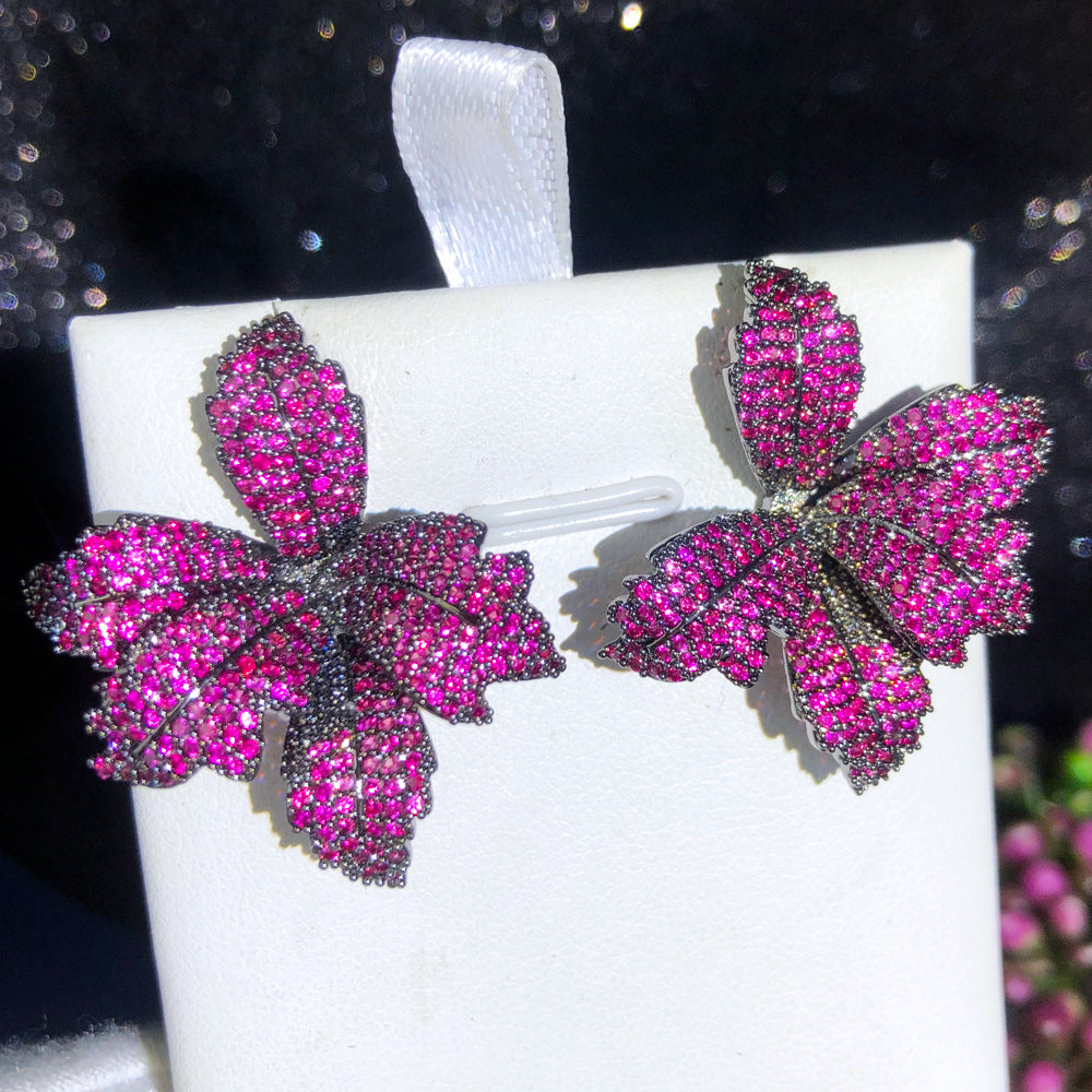 Simple and high quality earrings for women