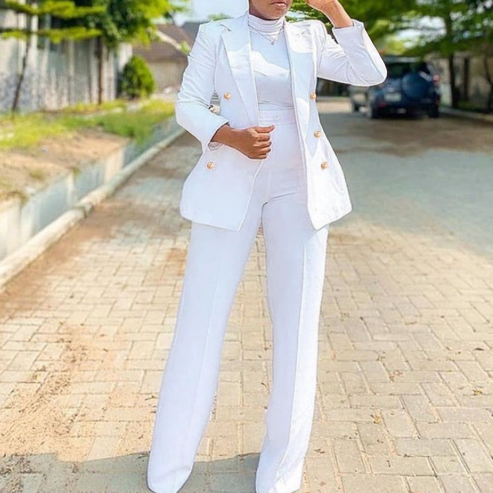 Suit: High-waisted loose-fitting pants, long-sleeved jacket with lapels