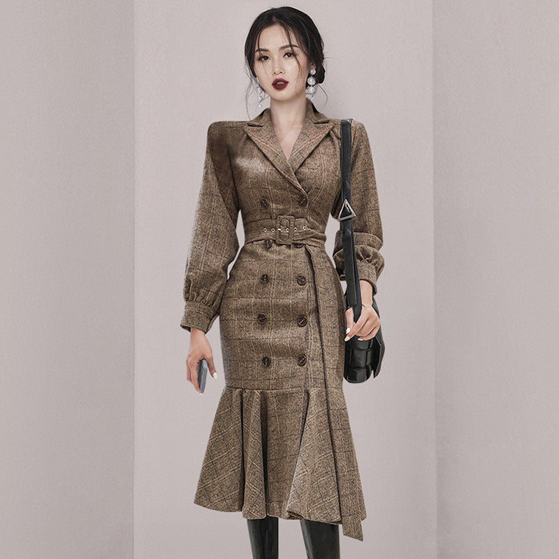 Robe veste en laine à double boutonnage et lacets à la taille avec col tailleur
