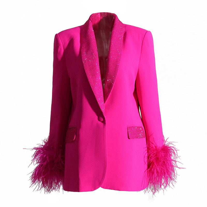 Elegant and trendy little suit for women