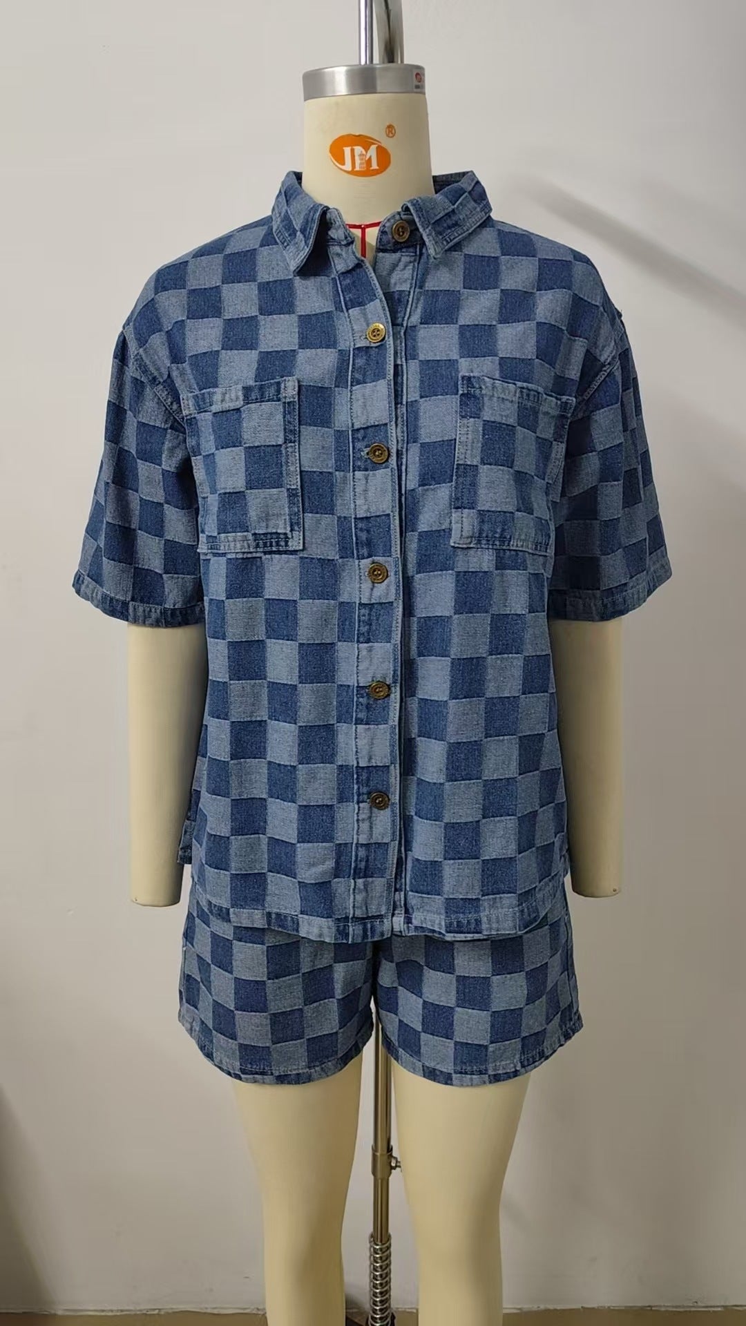 Women's casual and loose clothing