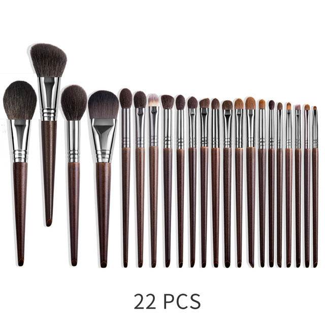 Ensemble de pinceaux marrons de maquillage naturels - Style & confort