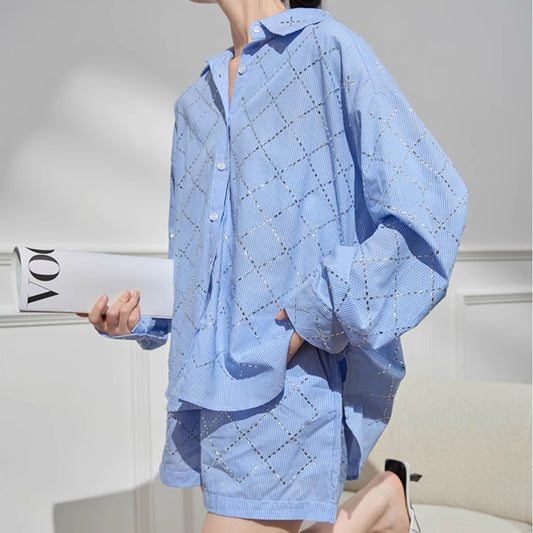 Lässiges blaues Set aus Hemd und Shorts für Damen